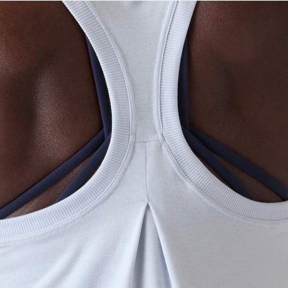 NWT Ease In Tank - Picture 3 of 9